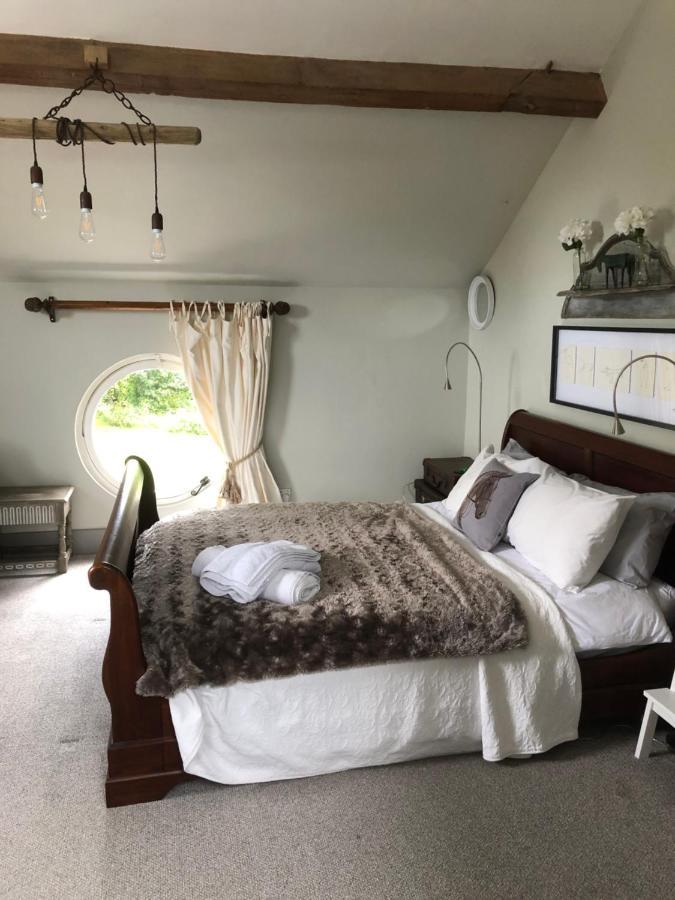 Spurstow The Jockey Room Hideaway מראה חיצוני תמונה